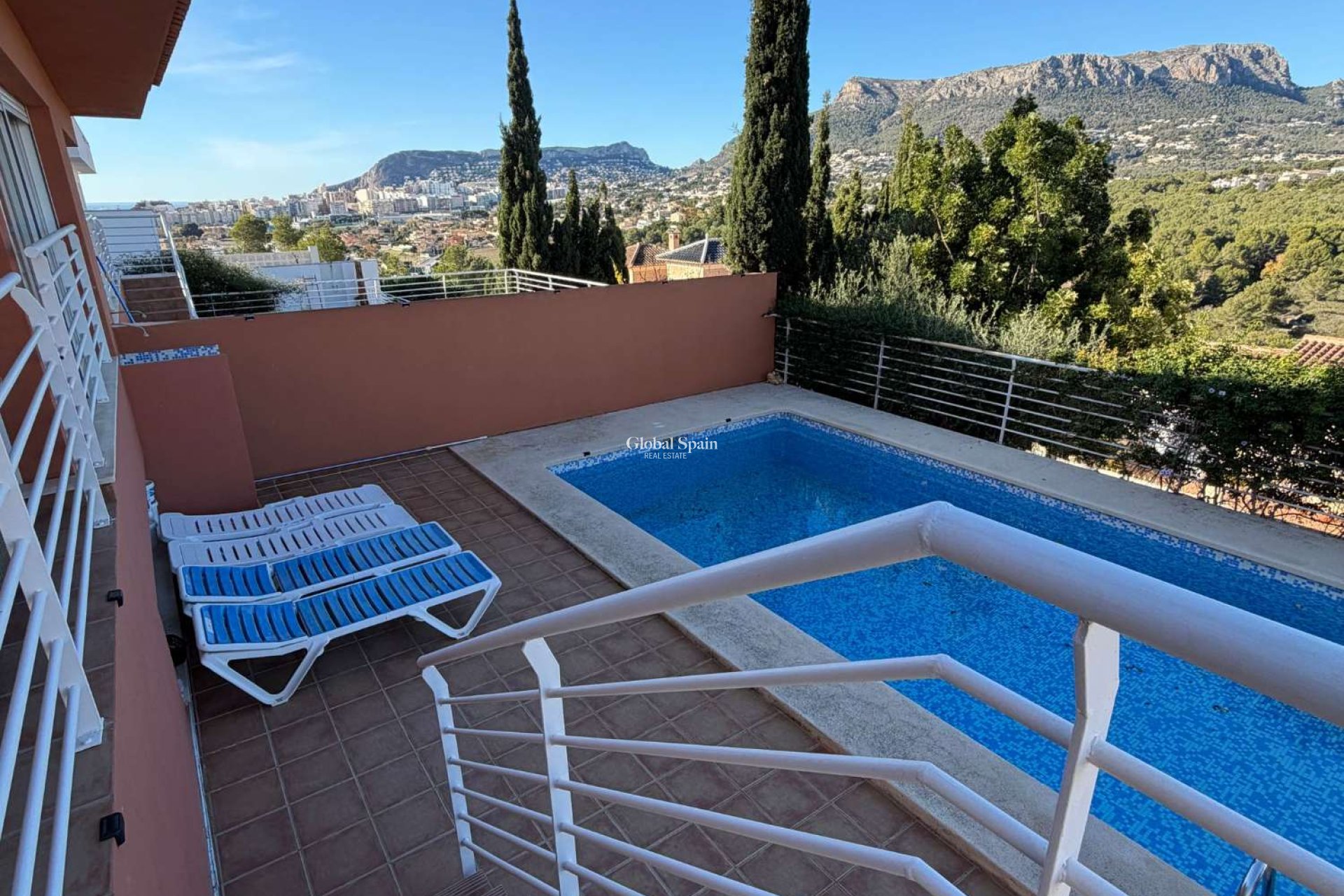 Wiederverkauf - VILLA -
CALPE - Costa Blanca