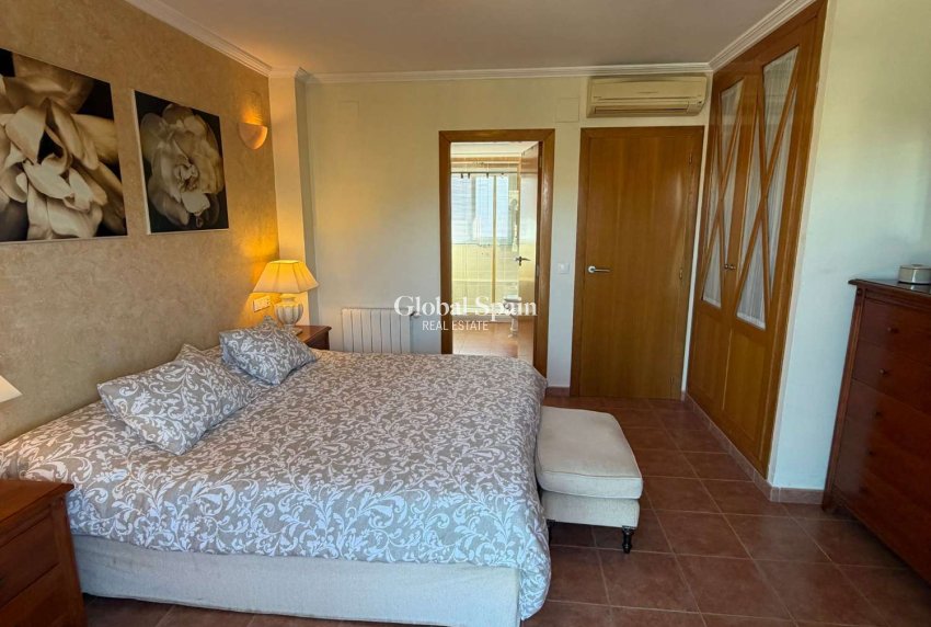 Wiederverkauf - VILLA -
CALPE - Costa Blanca
