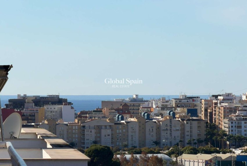 Wiederverkauf - VILLA -
CALPE - Costa Blanca