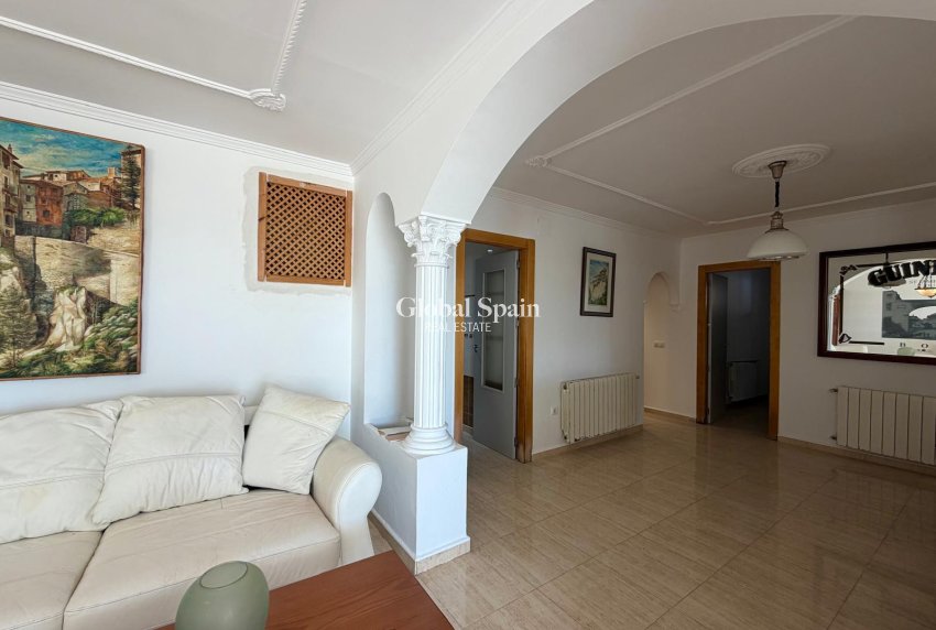 Wiederverkauf - VILLA -
CALPE - Zona Playa del Bol - Puerto