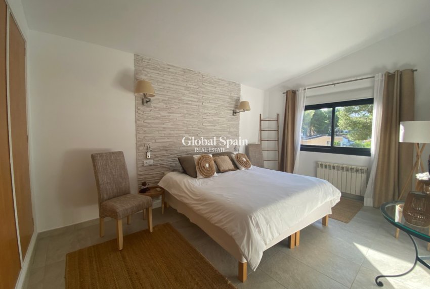 Wiederverkauf - VILLA -
Calviá - Mallorca