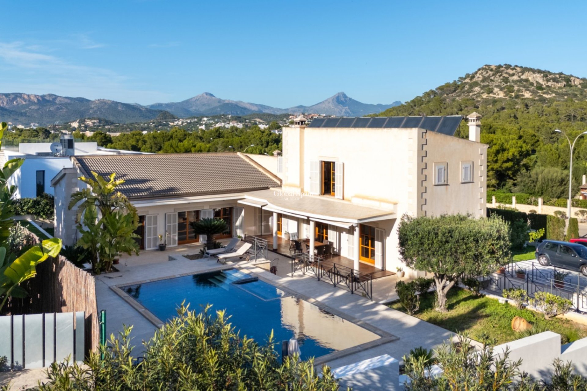 Wiederverkauf - VILLA -
Calviá - Mallorca