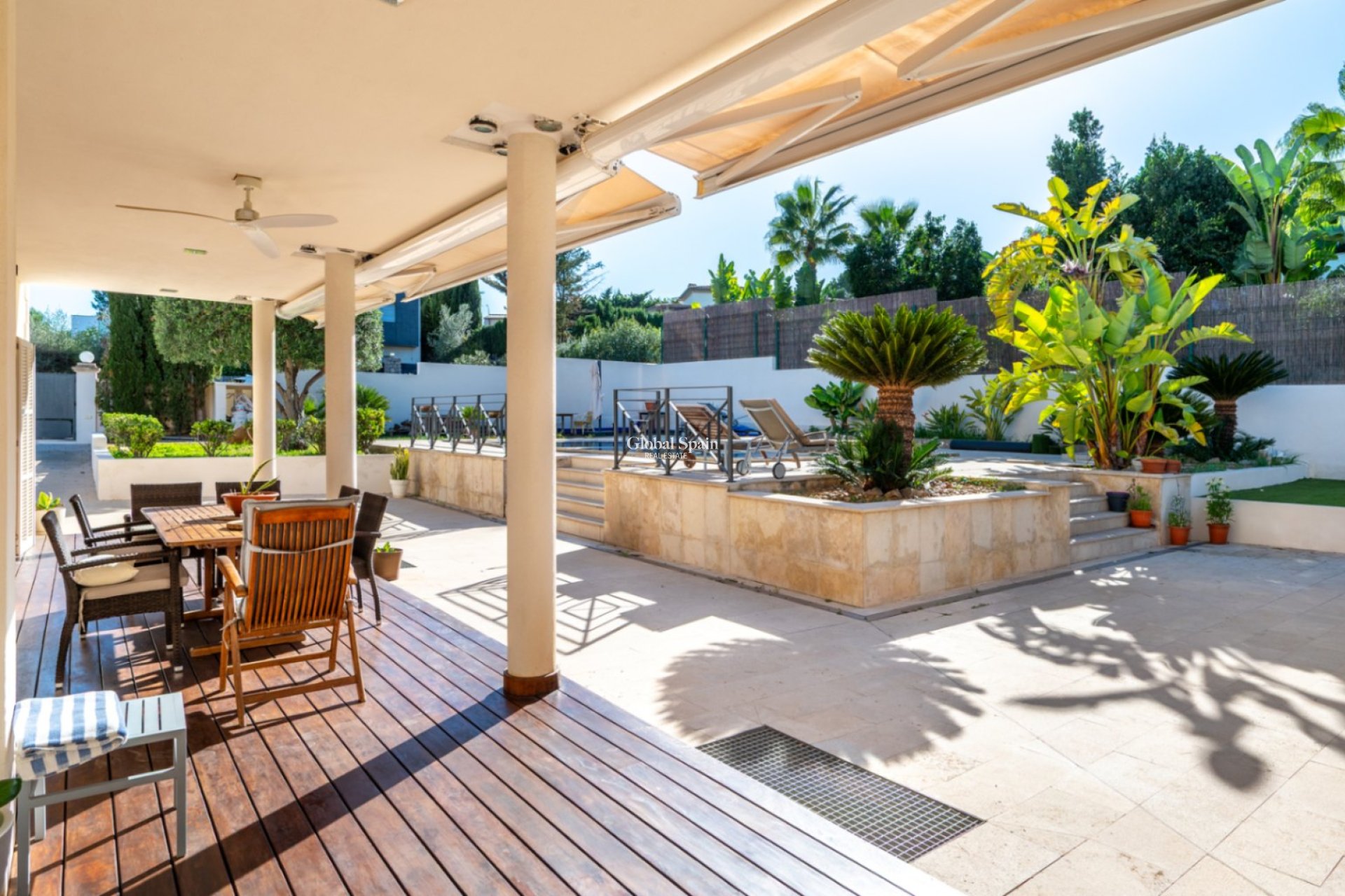 Wiederverkauf - VILLA -
Calviá - Mallorca