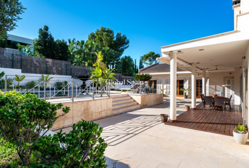 Wiederverkauf - VILLA -
Calviá - Mallorca