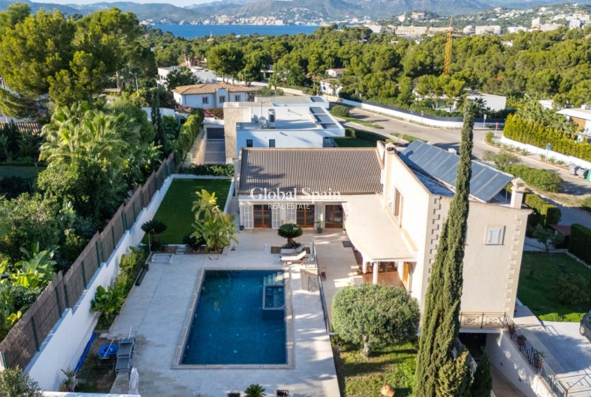 Wiederverkauf - VILLA -
Calviá - Mallorca