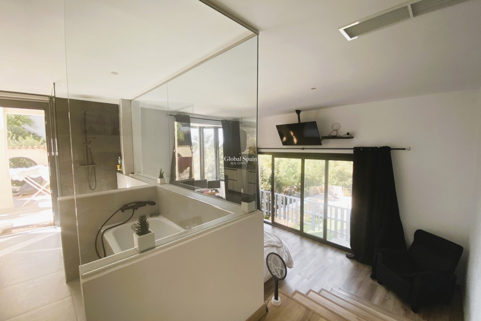 Wiederverkauf - VILLA -
Calviá - Mallorca