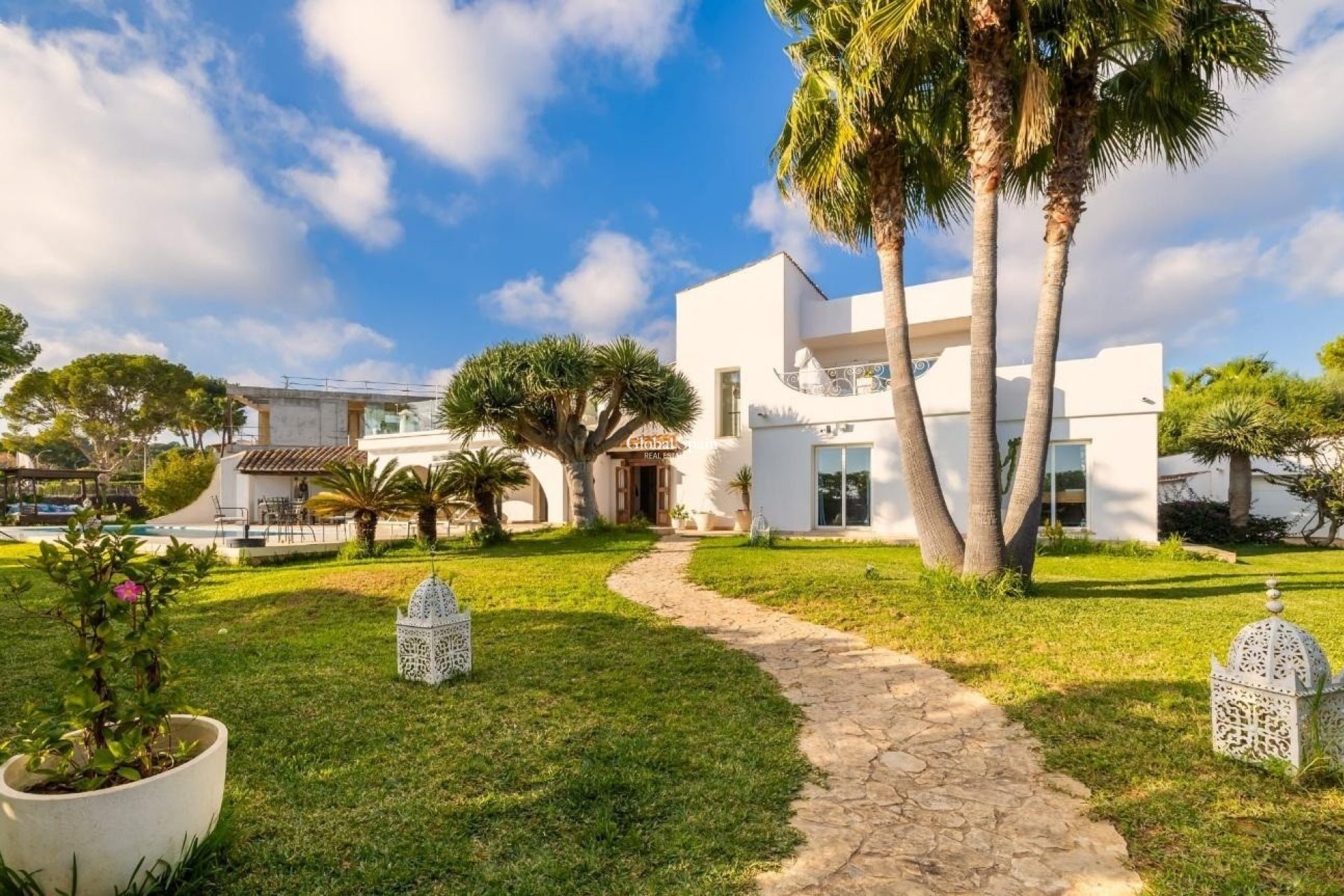 Wiederverkauf - VILLA -
Calviá - Mallorca