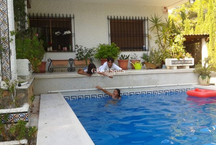 Wiederverkauf - VILLA -
CAMPOAMOR - Costa Blanca