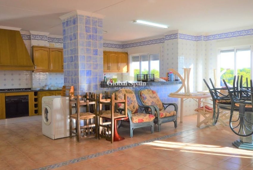 Wiederverkauf - VILLA -
CAMPOAMOR - Costa Blanca