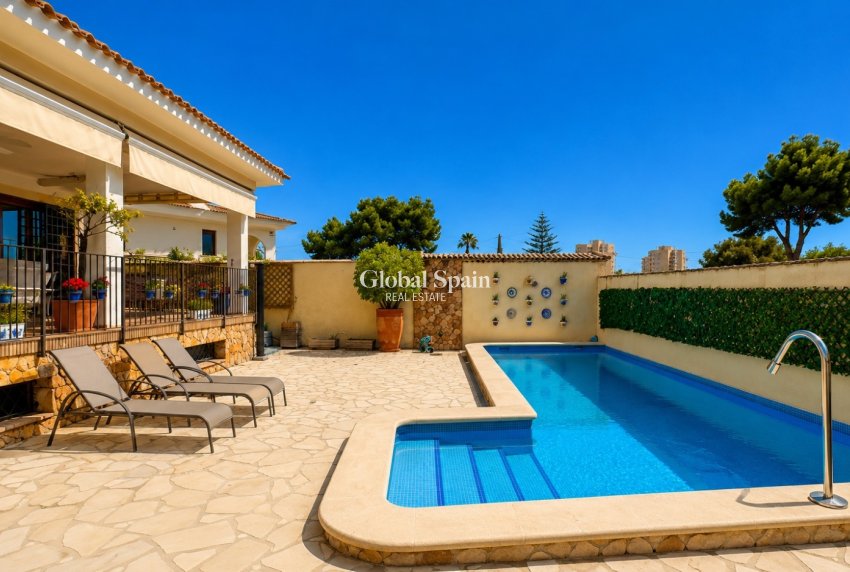 Wiederverkauf - VILLA -
CAMPOAMOR - Costa Blanca