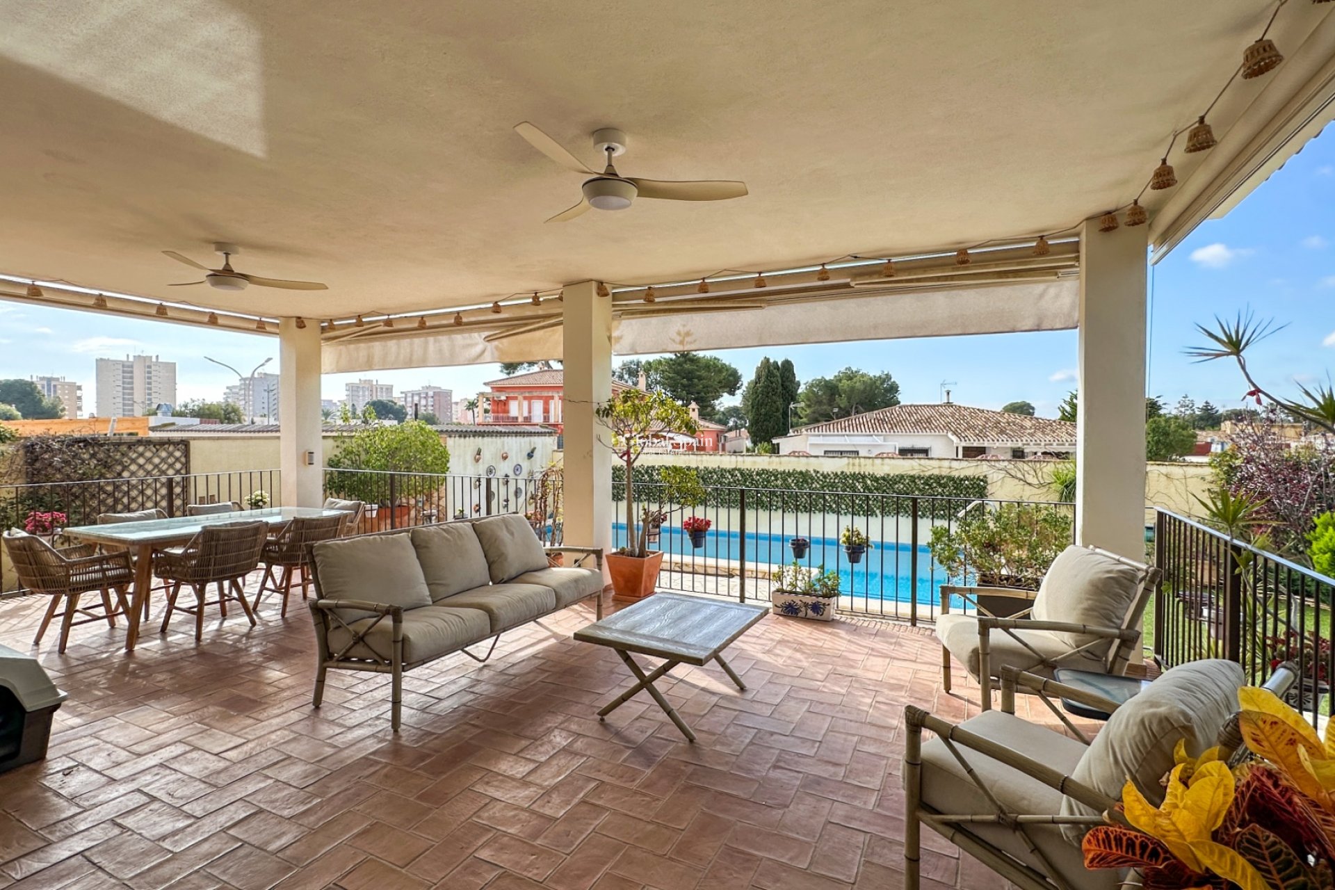 Wiederverkauf - VILLA -
CAMPOAMOR - Costa Blanca
