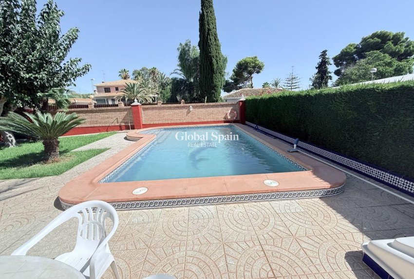 Wiederverkauf - VILLA -
CAMPOAMOR