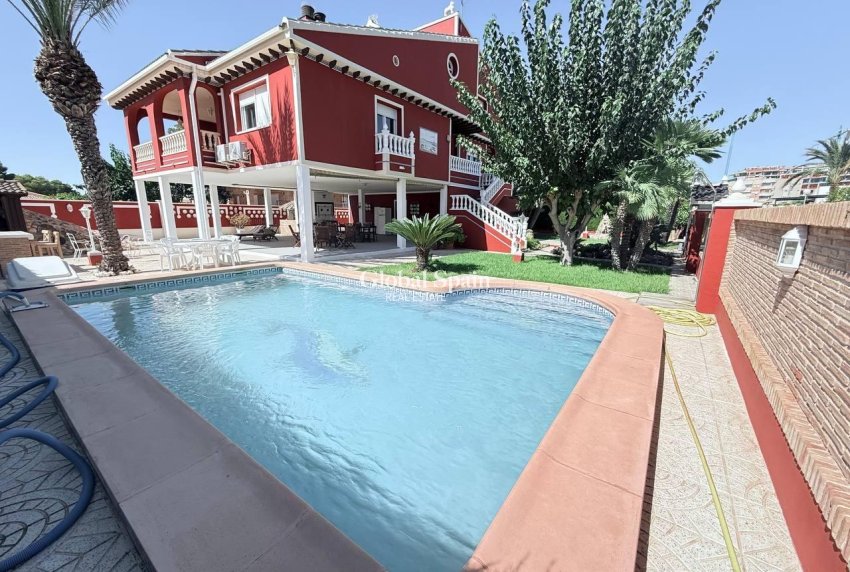 Wiederverkauf - VILLA -
CAMPOAMOR