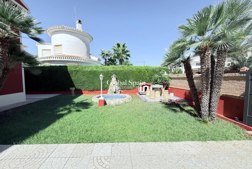Wiederverkauf - VILLA -
CAMPOAMOR