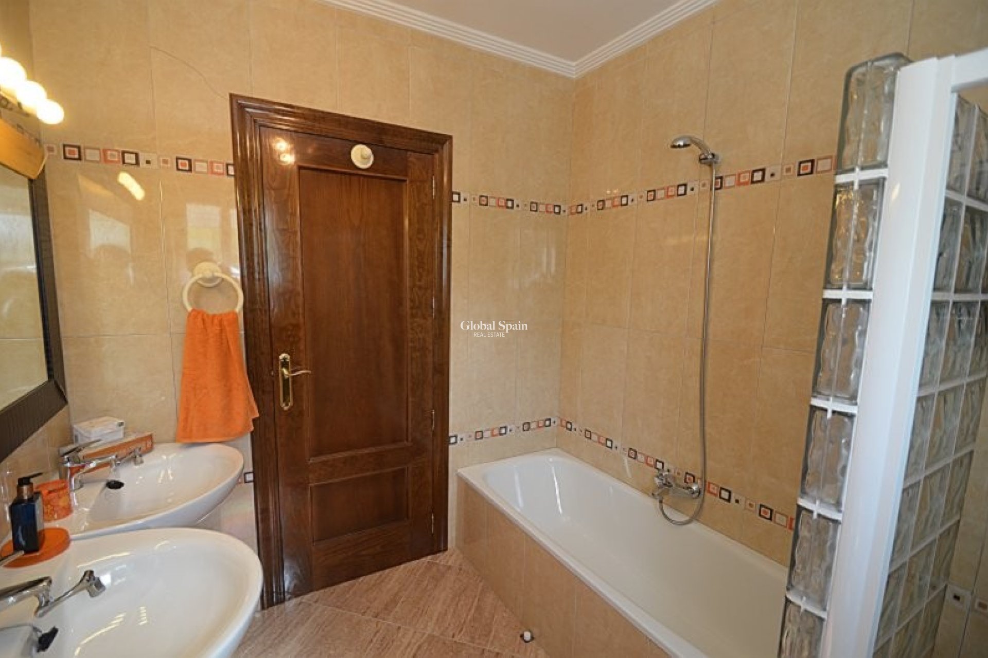 Wiederverkauf - VILLA -
CAMPOS DEL RÍO - Inland