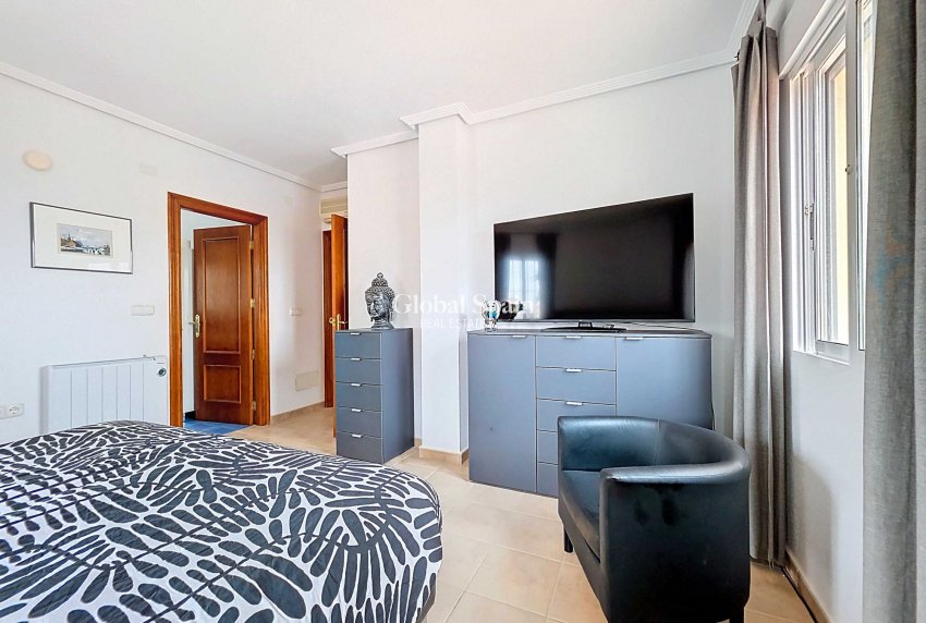 Wiederverkauf - Villa -
Campos Del Rio