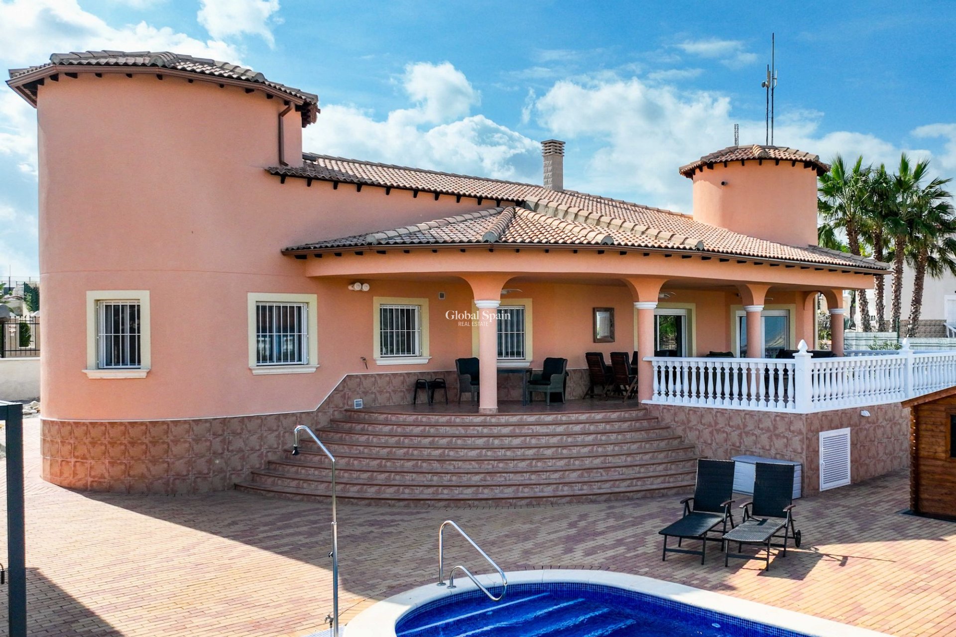 Wiederverkauf - Villa -
Campos Del Rio