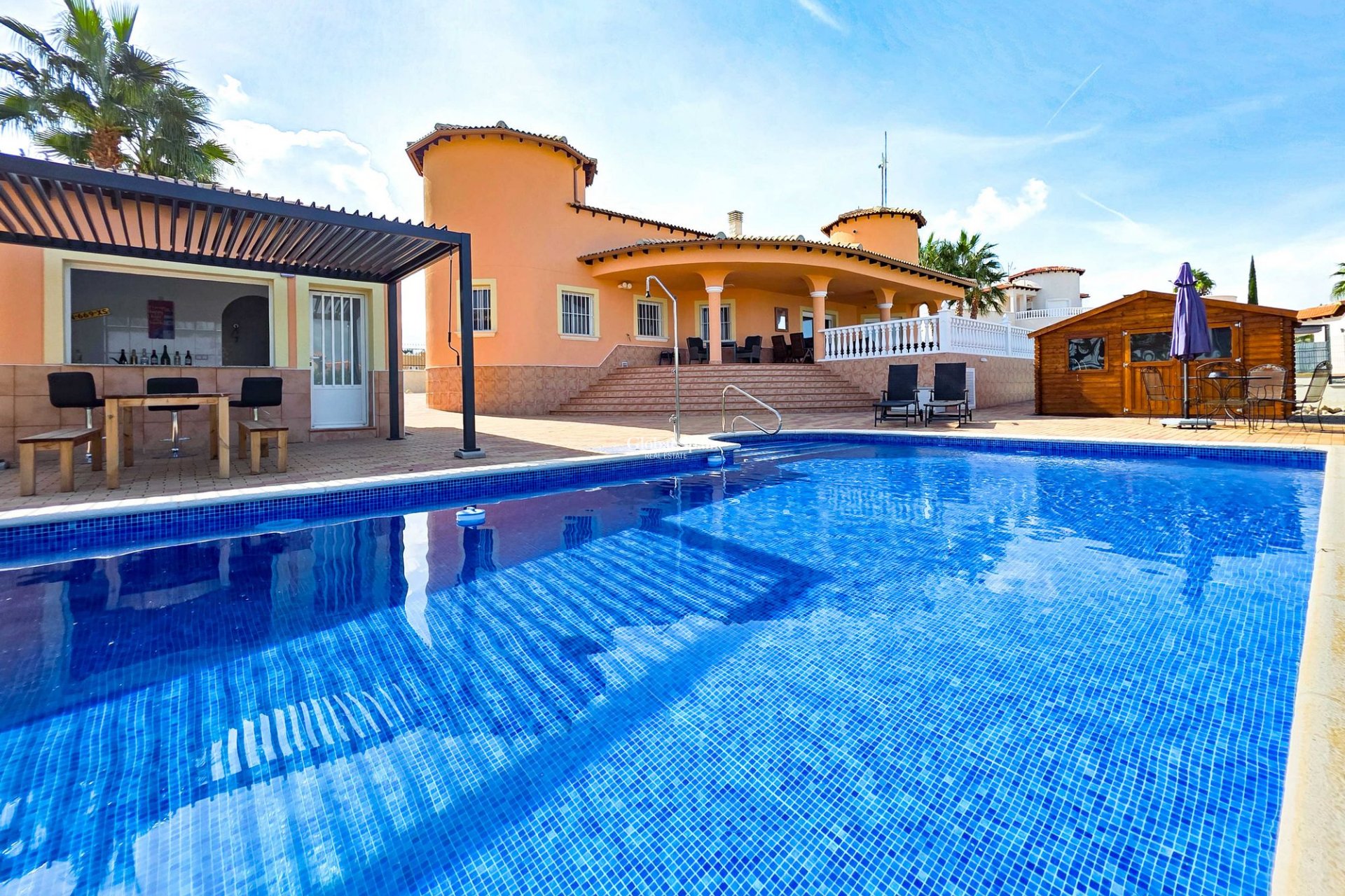 Wiederverkauf - Villa -
Campos Del Rio