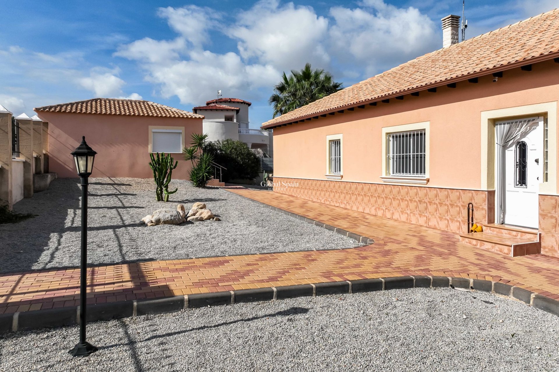 Wiederverkauf - Villa -
Campos Del Rio