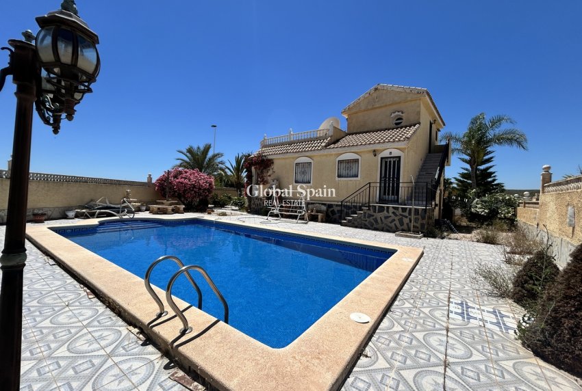 Wiederverkauf - VILLA -
CAMPOSOL - Inland