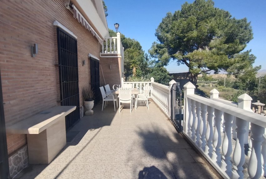 Wiederverkauf - VILLA -
CAÑADAS DE SAN PEDRO - Inland