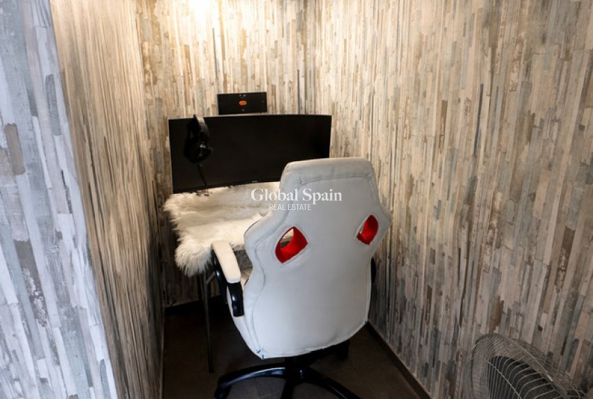 Wiederverkauf - VILLA -
CASTALLA - Costa Blanca