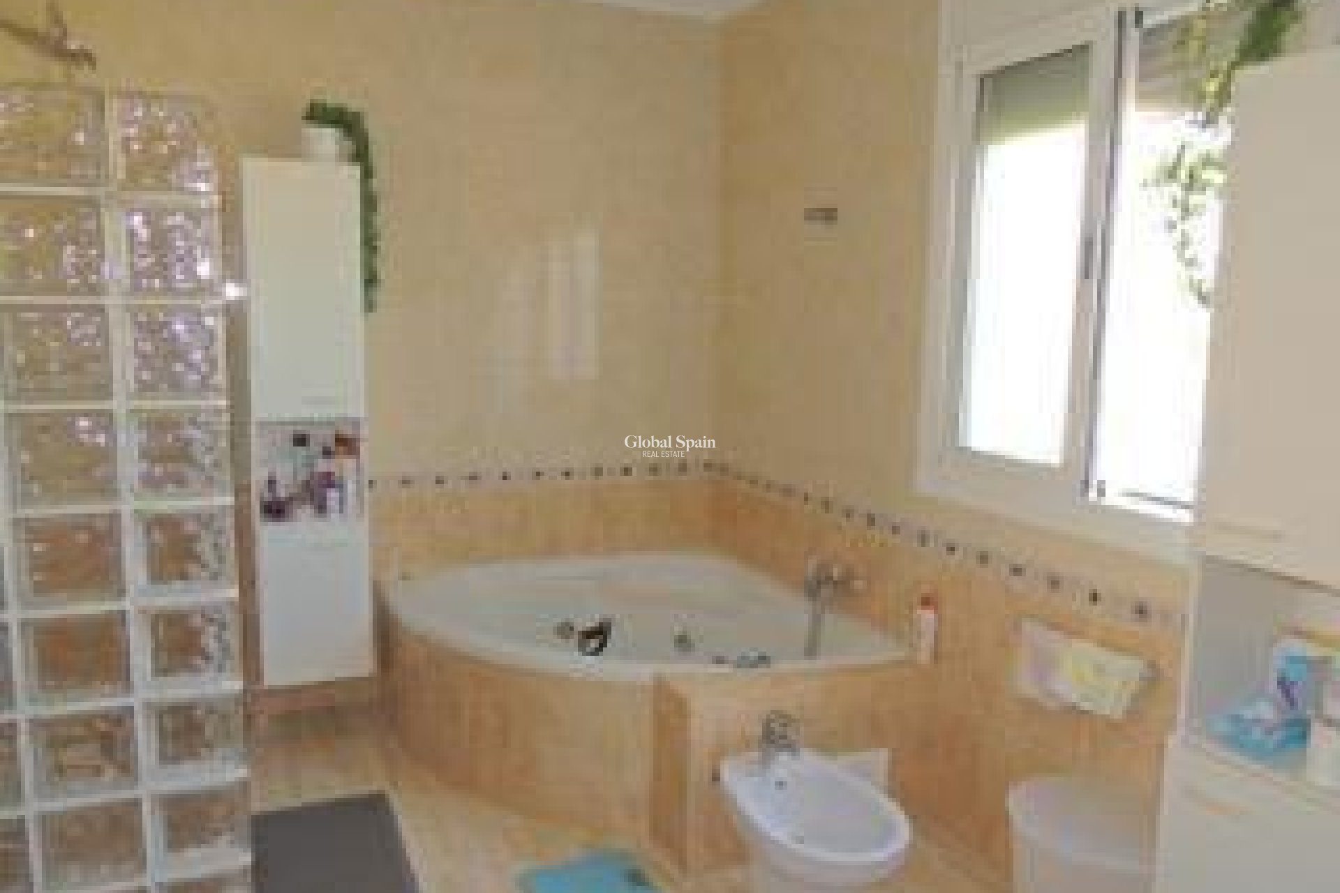 Wiederverkauf - VILLA -
CATRAL - Catral