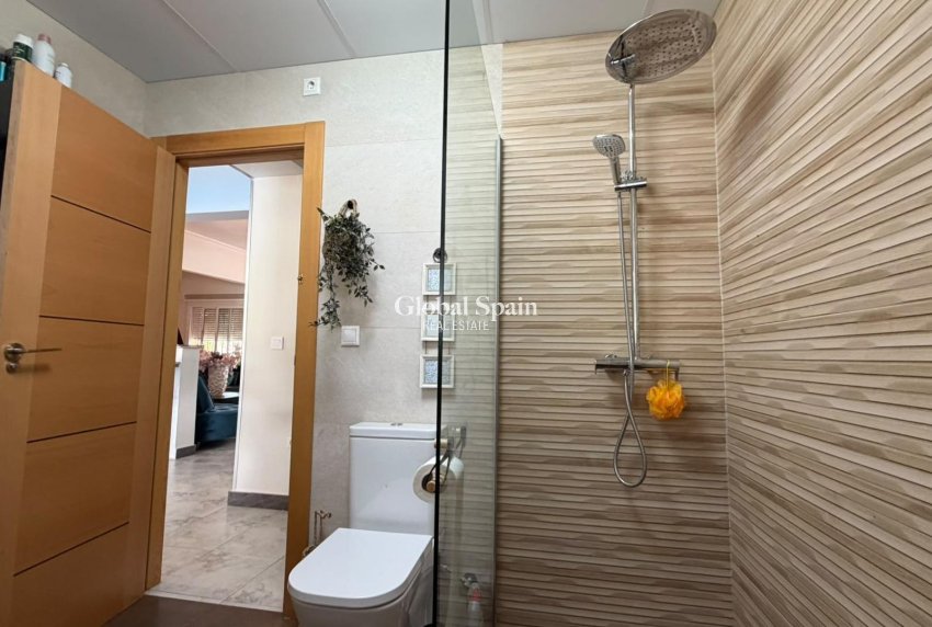 Wiederverkauf - VILLA -
CATRAL - Comunidad Valenciana
