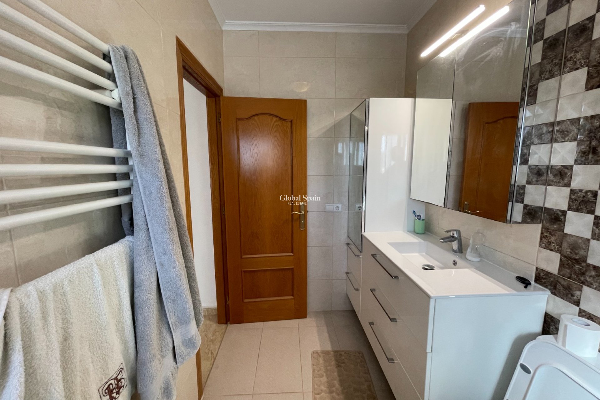 Wiederverkauf - VILLA -
CATRAL - Costa Blanca