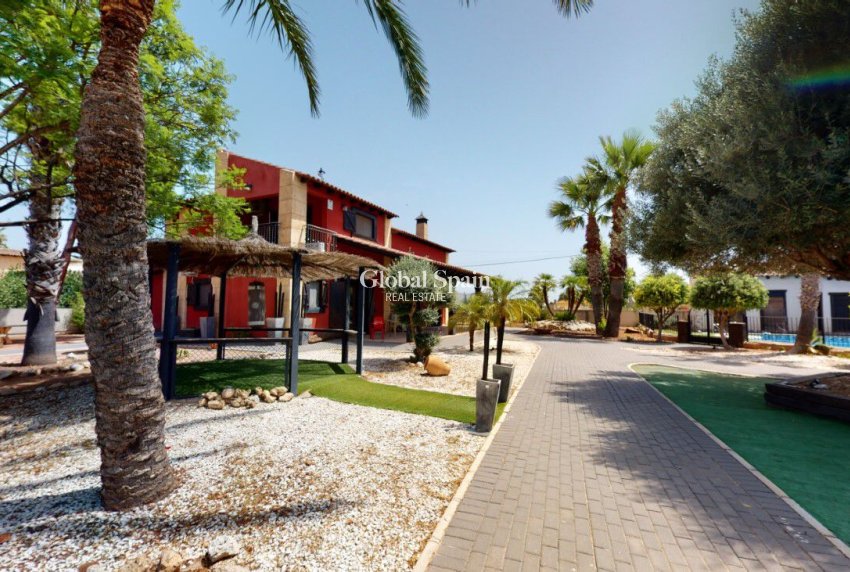 Wiederverkauf - VILLA -
CATRAL - Costa Blanca