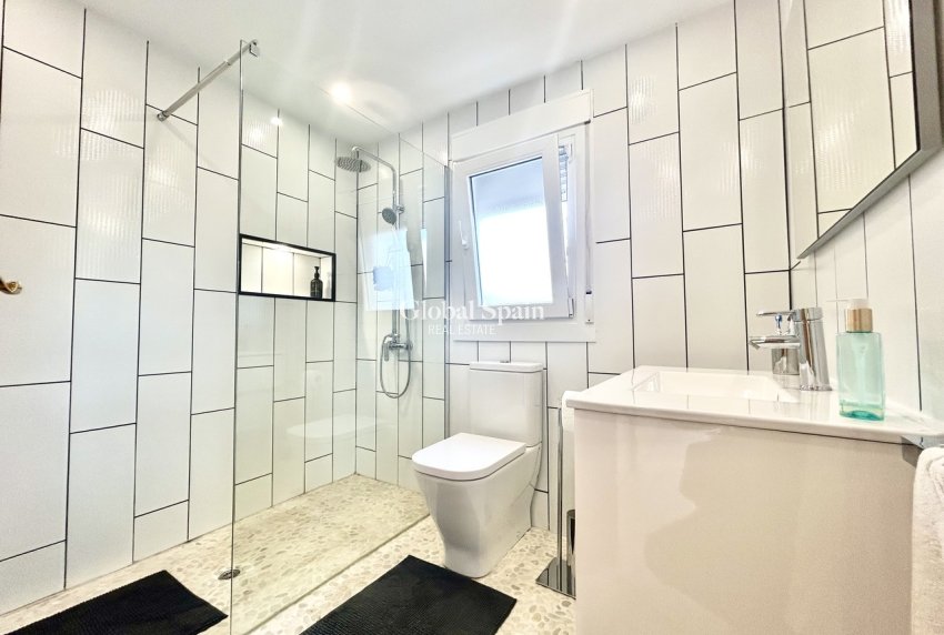 Wiederverkauf - VILLA -
CATRAL - Costa Blanca