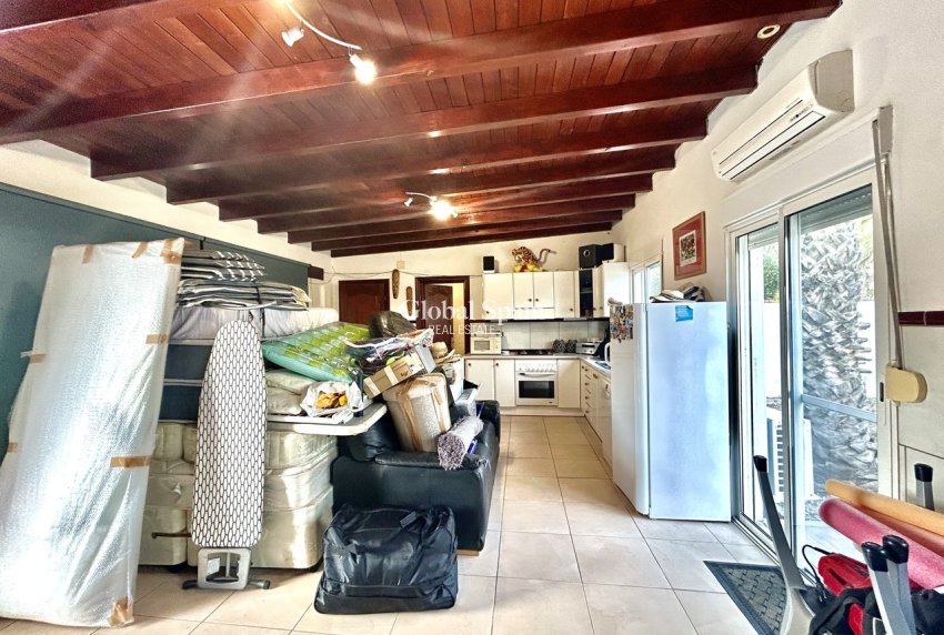 Wiederverkauf - VILLA -
CATRAL - Costa Blanca