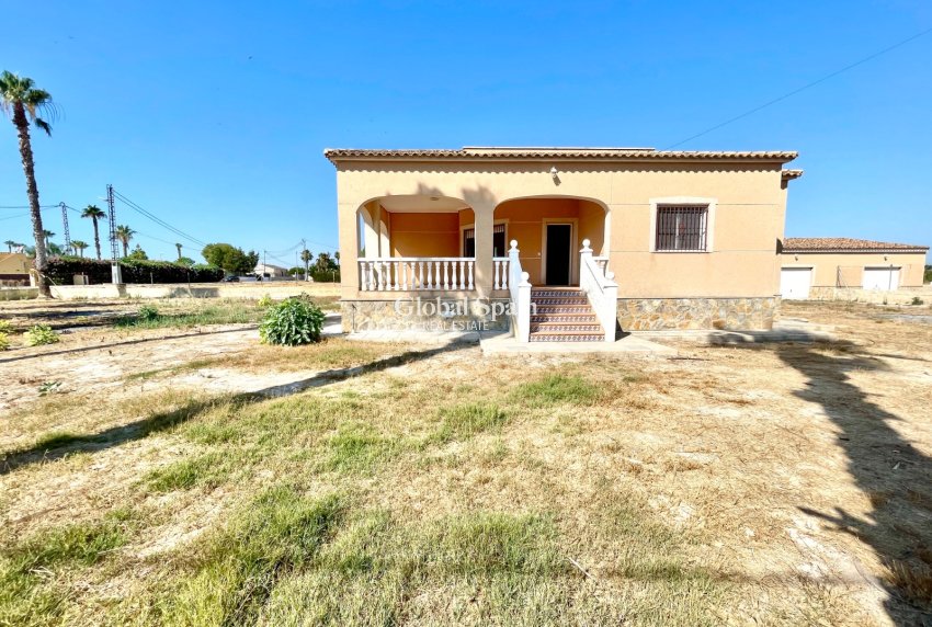 Wiederverkauf - VILLA -
CATRAL - Costa Blanca