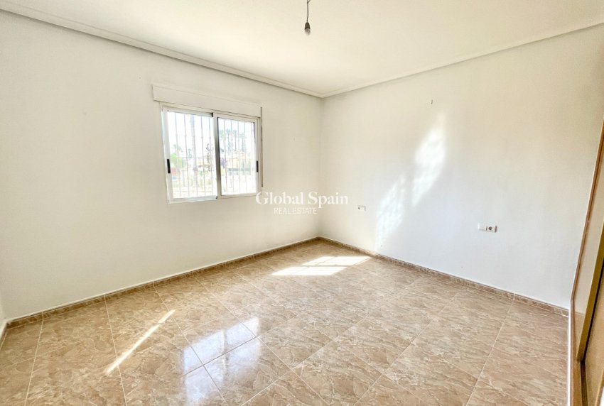 Wiederverkauf - VILLA -
CATRAL - Costa Blanca