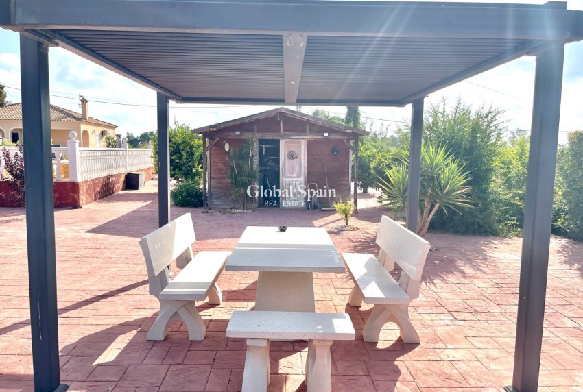 Wiederverkauf - VILLA -
CATRAL - Costa Blanca