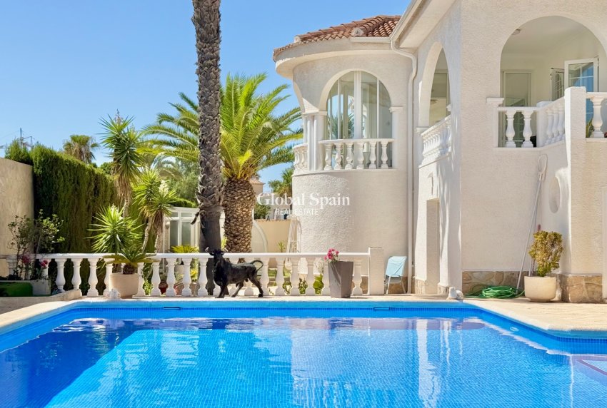 Wiederverkauf - VILLA -
CIUDAD QUESADA - Centro de la Ciudad Quesada