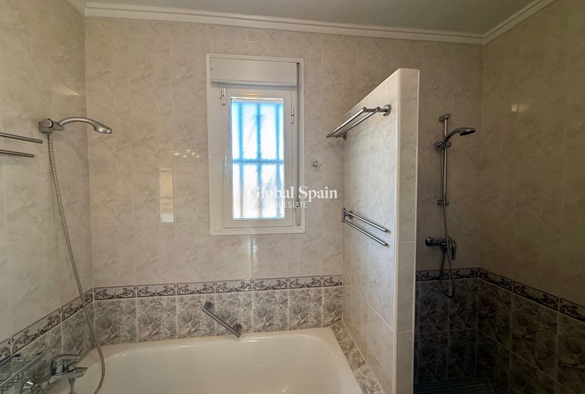 Wiederverkauf - VILLA -
CIUDAD QUESADA - Rojales