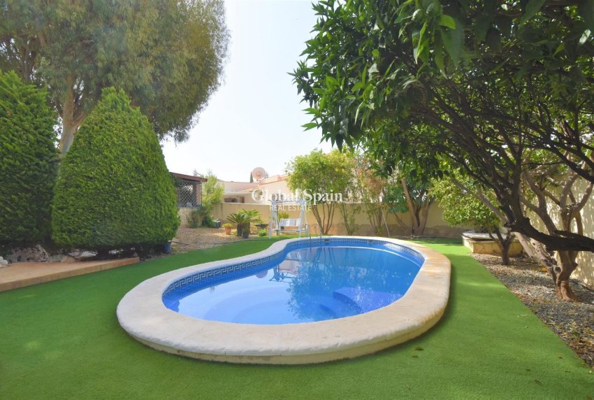 Wiederverkauf - VILLA -
CIUDAD QUESADA