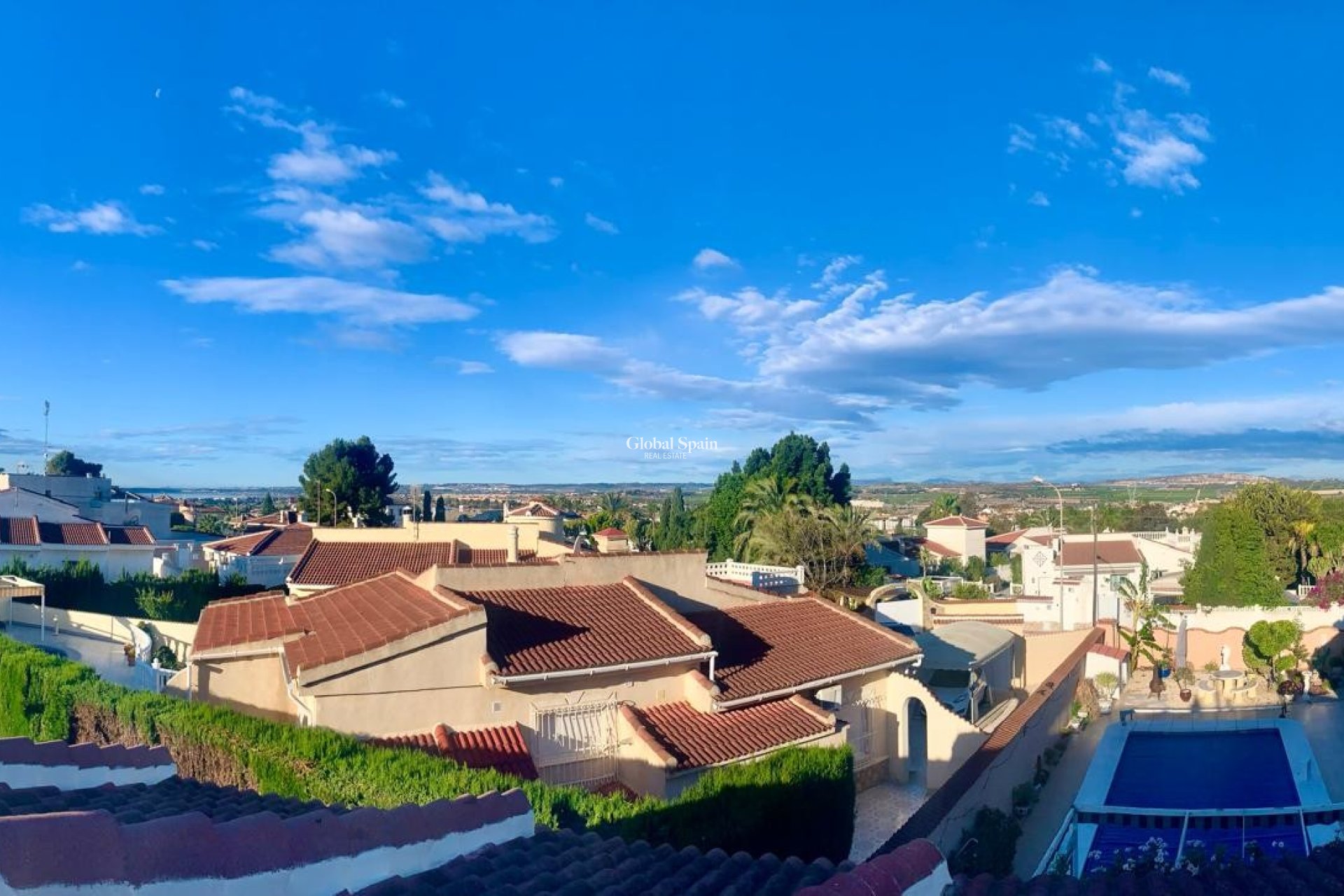 Wiederverkauf - VILLA -
CIUDAD QUESADA