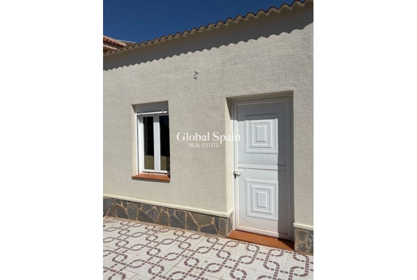 Wiederverkauf - VILLA -
CIUDAD QUESADA