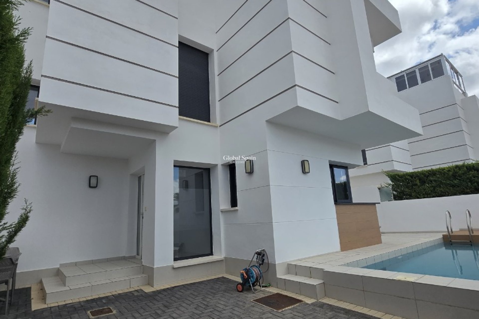 Wiederverkauf - VILLA -
CIUDAD QUESADA