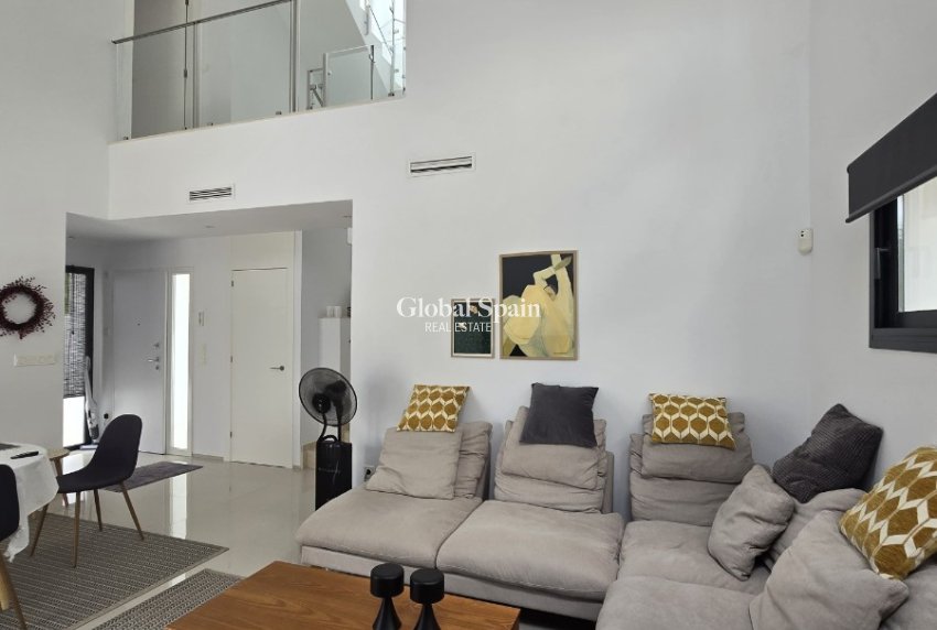 Wiederverkauf - VILLA -
CIUDAD QUESADA