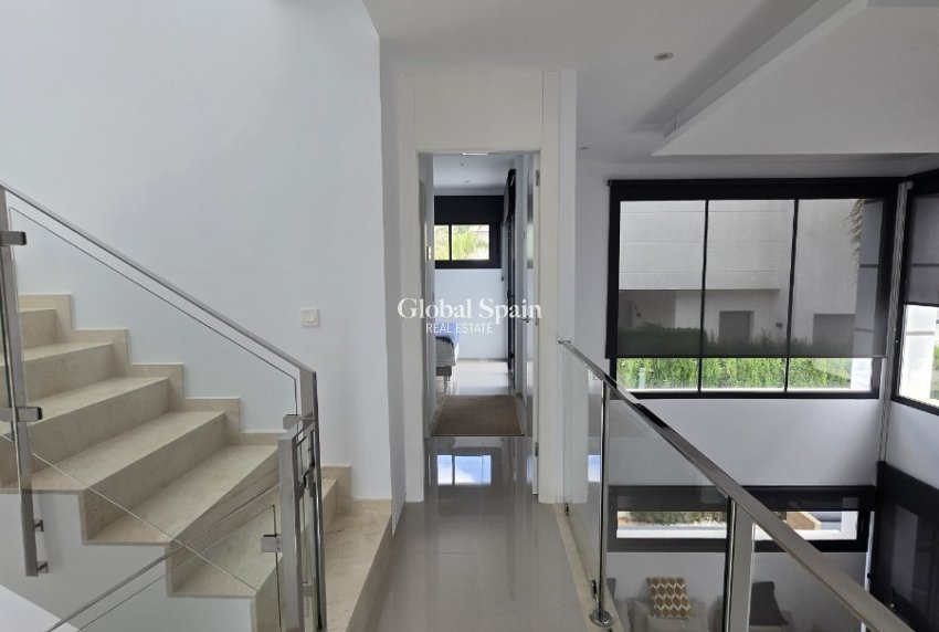 Wiederverkauf - VILLA -
CIUDAD QUESADA