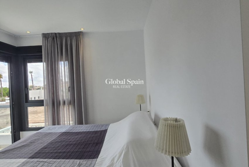 Wiederverkauf - VILLA -
CIUDAD QUESADA