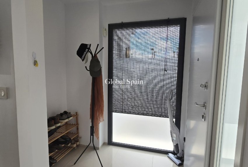 Wiederverkauf - VILLA -
CIUDAD QUESADA