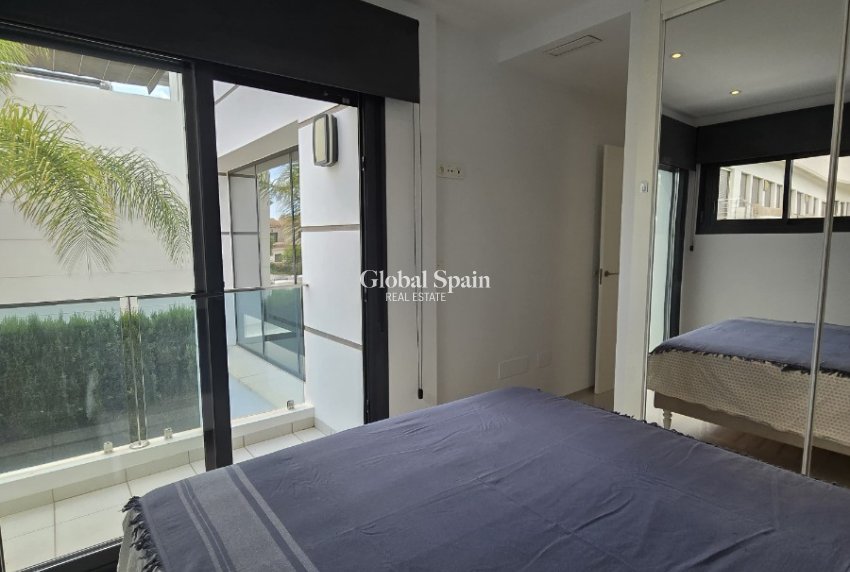 Wiederverkauf - VILLA -
CIUDAD QUESADA