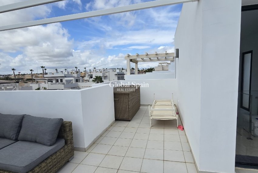 Wiederverkauf - VILLA -
CIUDAD QUESADA