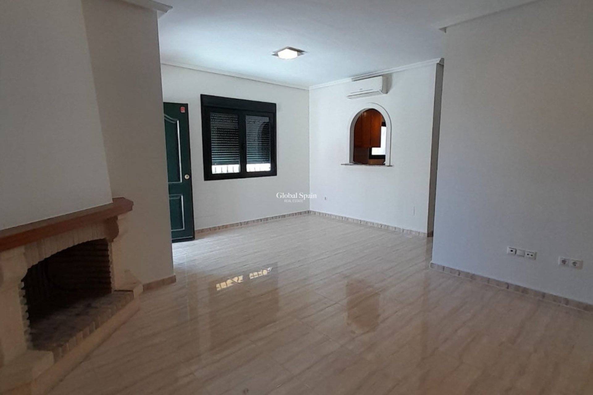 Wiederverkauf - VILLA -
CIUDAD QUESADA