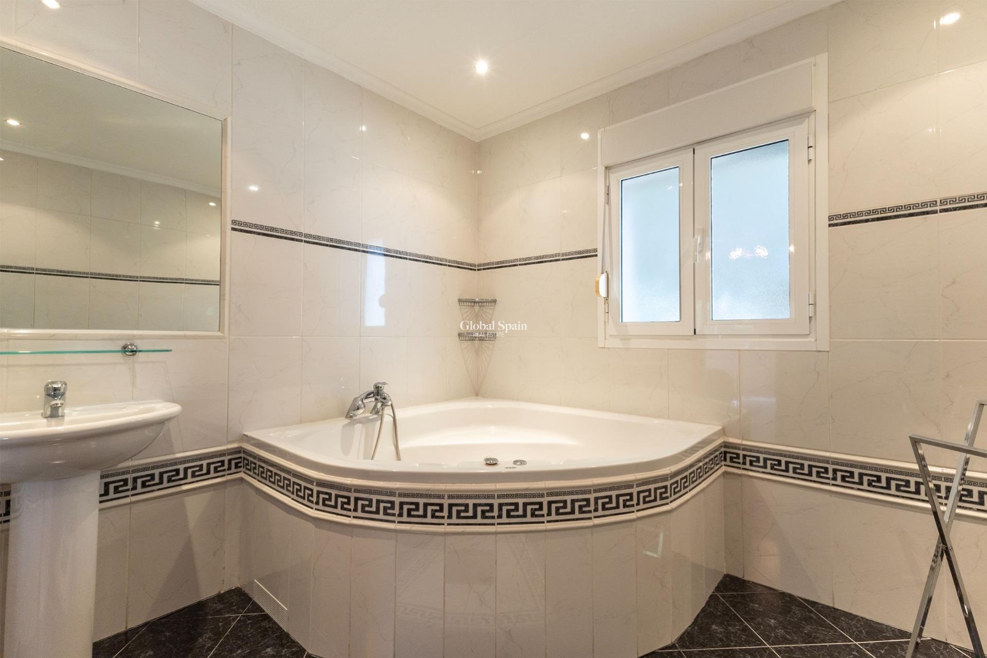 Wiederverkauf - VILLA -
CIUDAD QUESADA