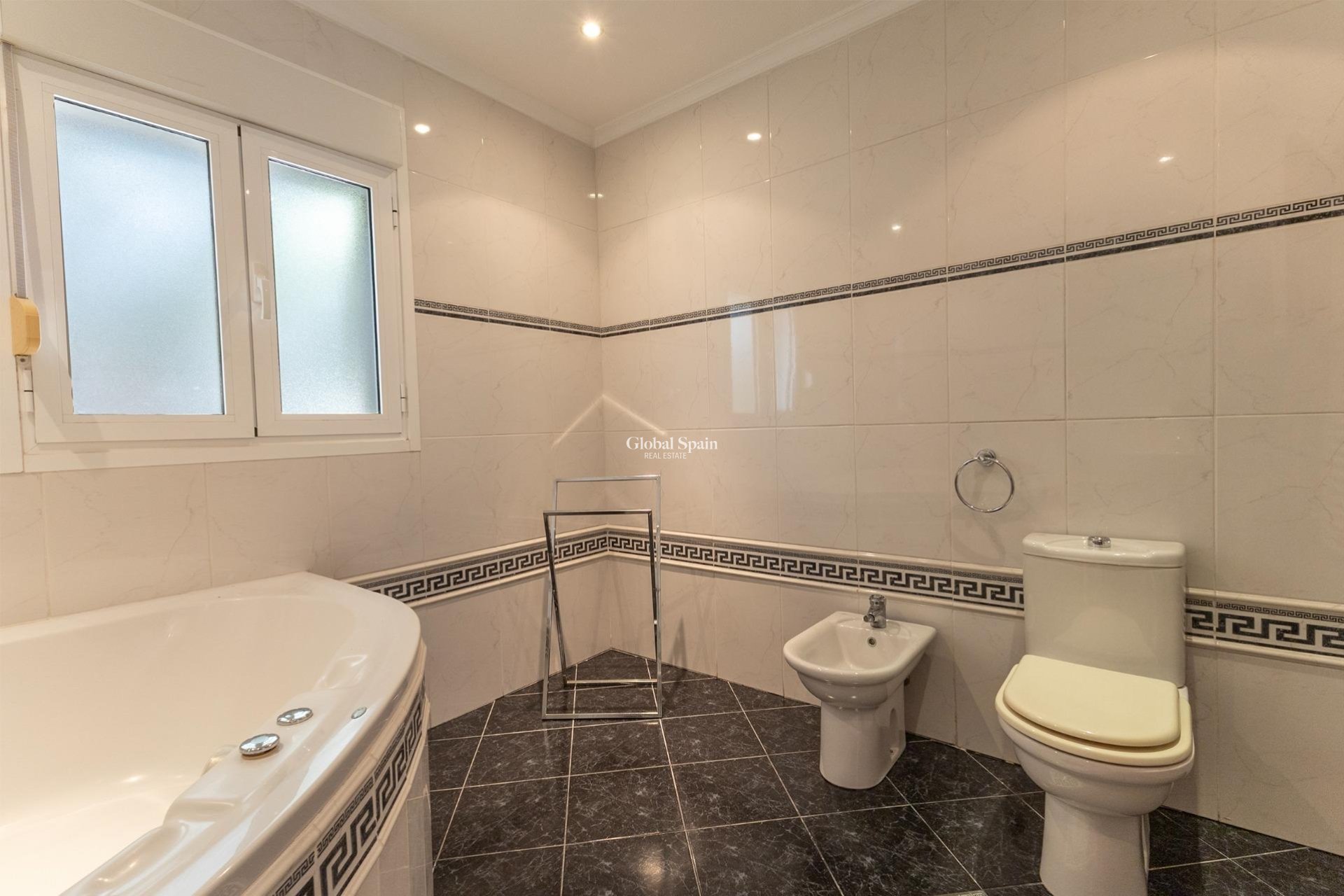 Wiederverkauf - VILLA -
CIUDAD QUESADA